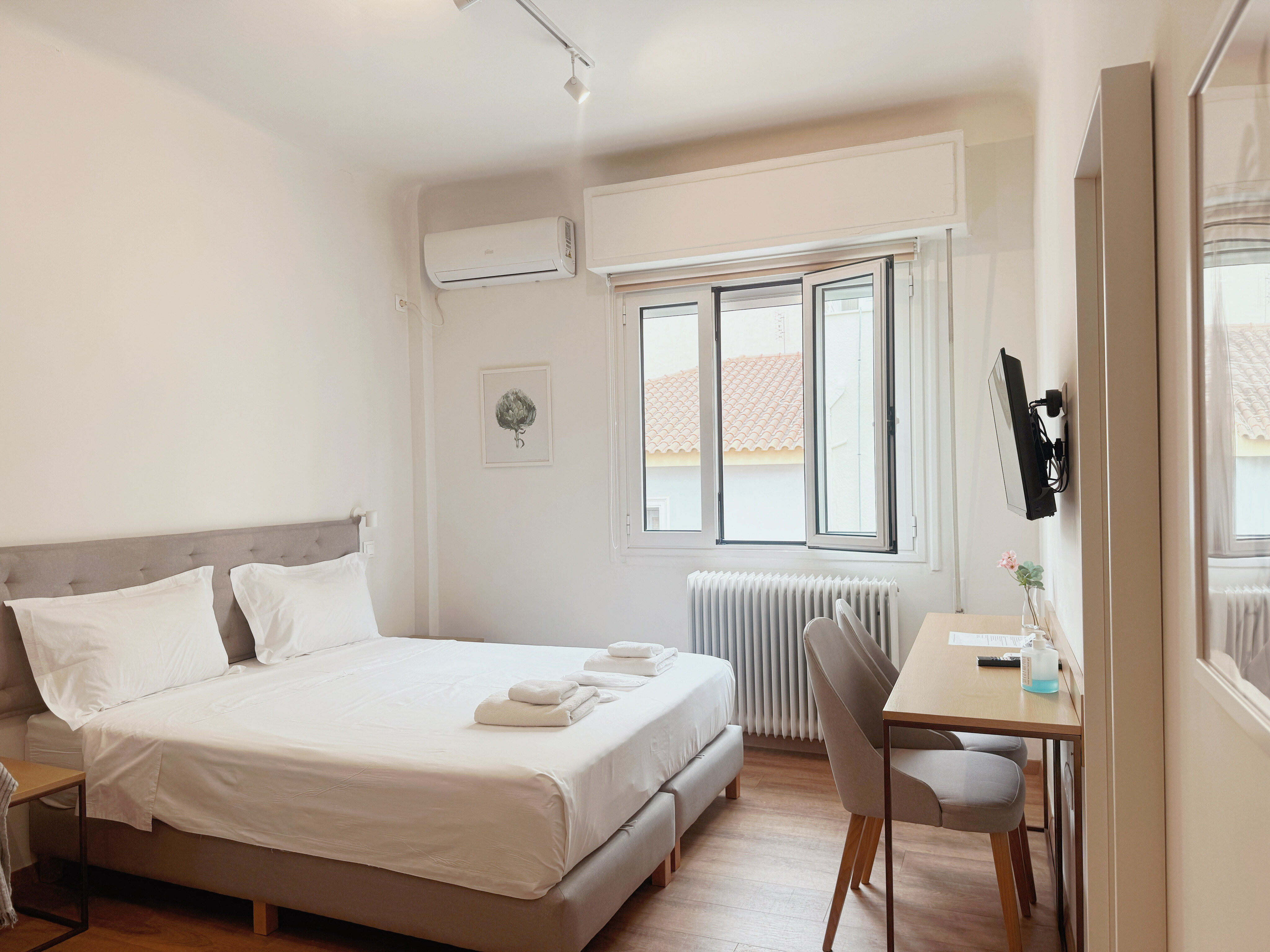 Deluxe Double Room or Twin Beds 16