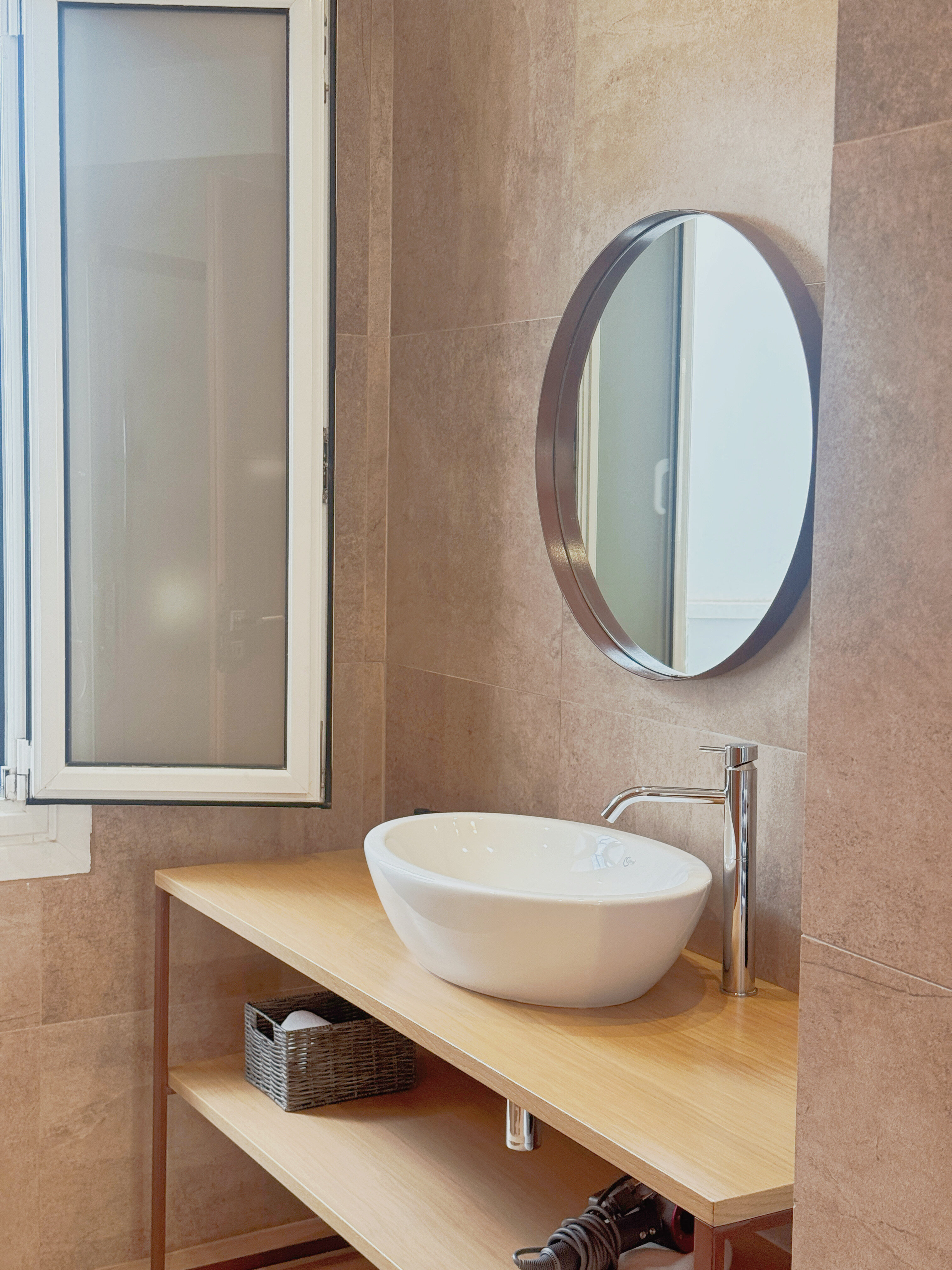 Deluxe Double Room or Twin Beds 9