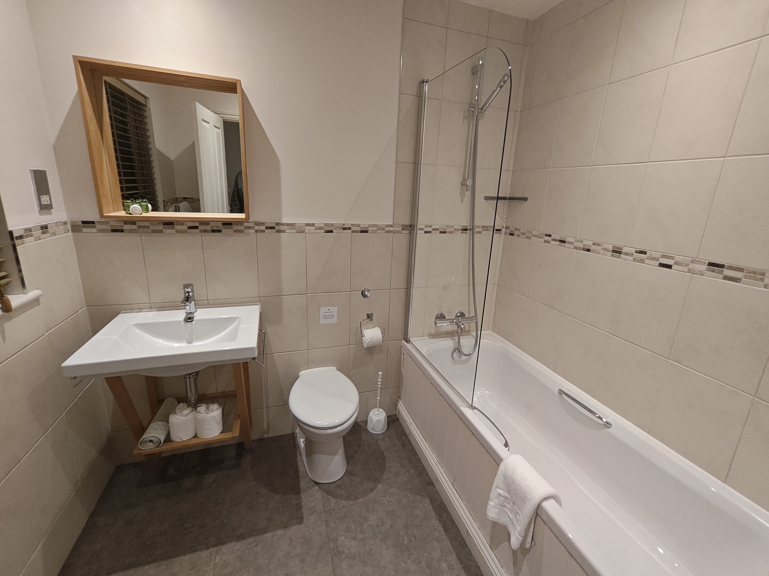 Two Bedroom Lodge with Sea View 10