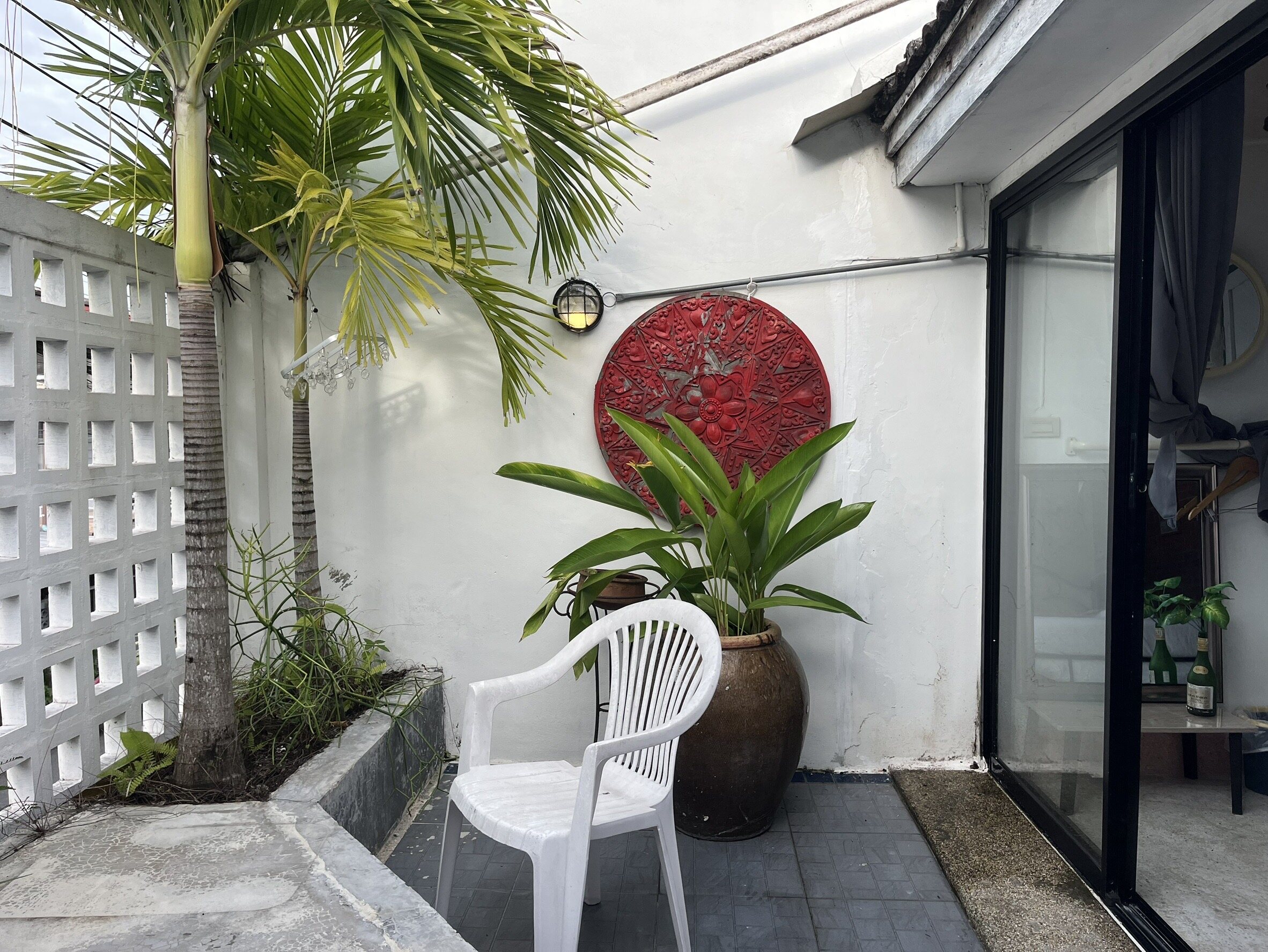 Single Room with Balcony 2