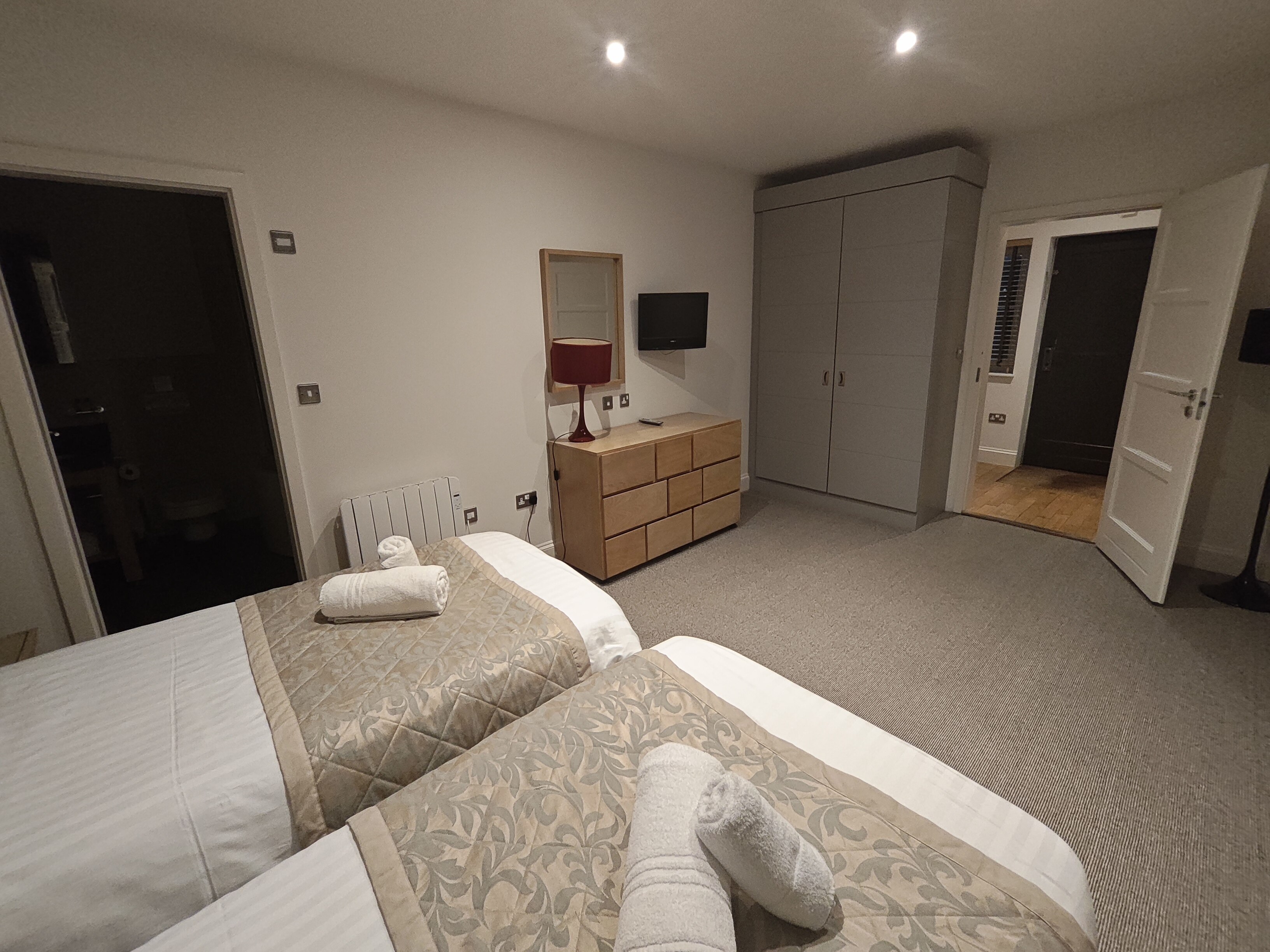 Two-Bedroom Lodge Terrace 15