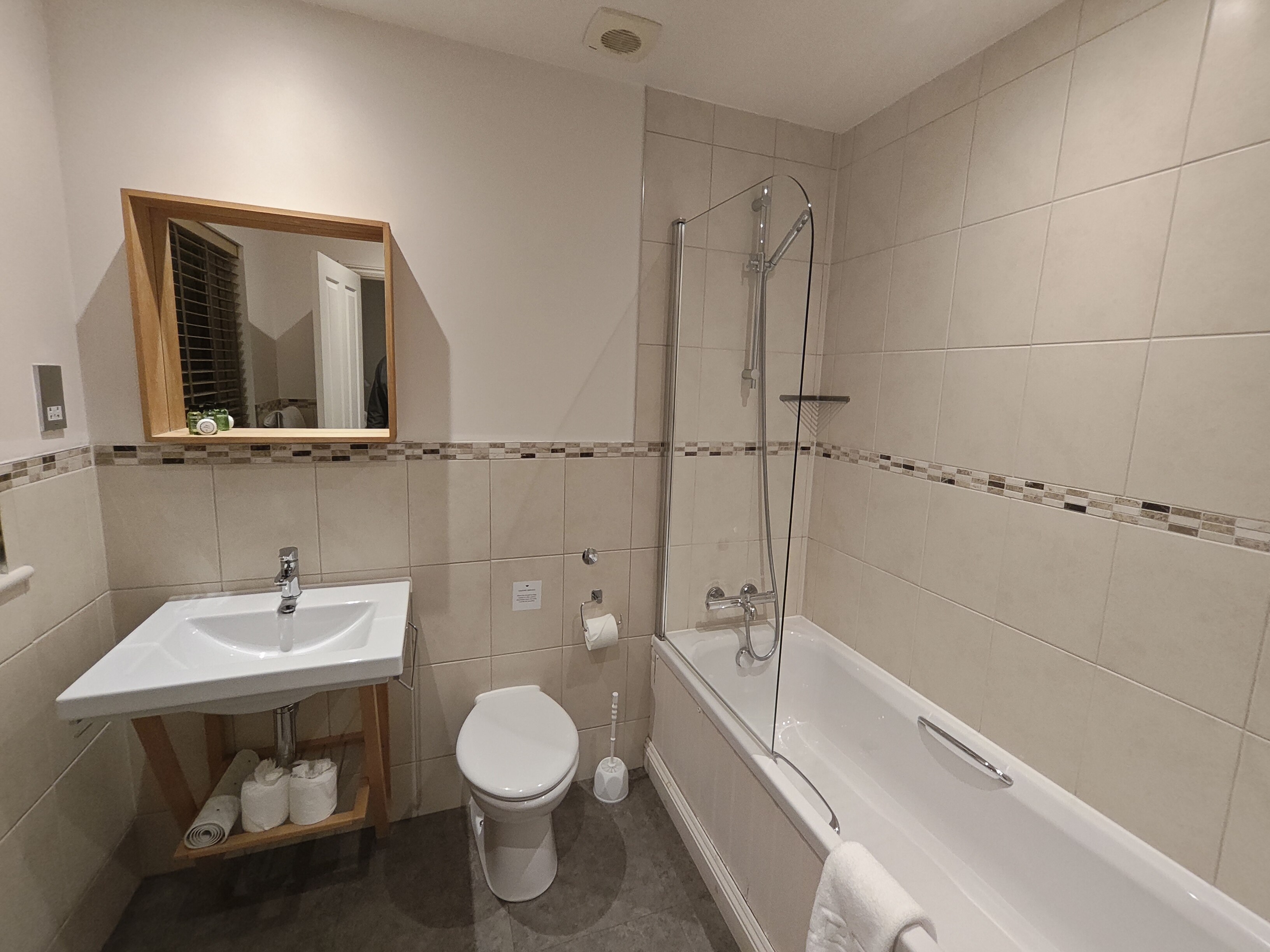 Two Bedroom Lodge with Sea View 11