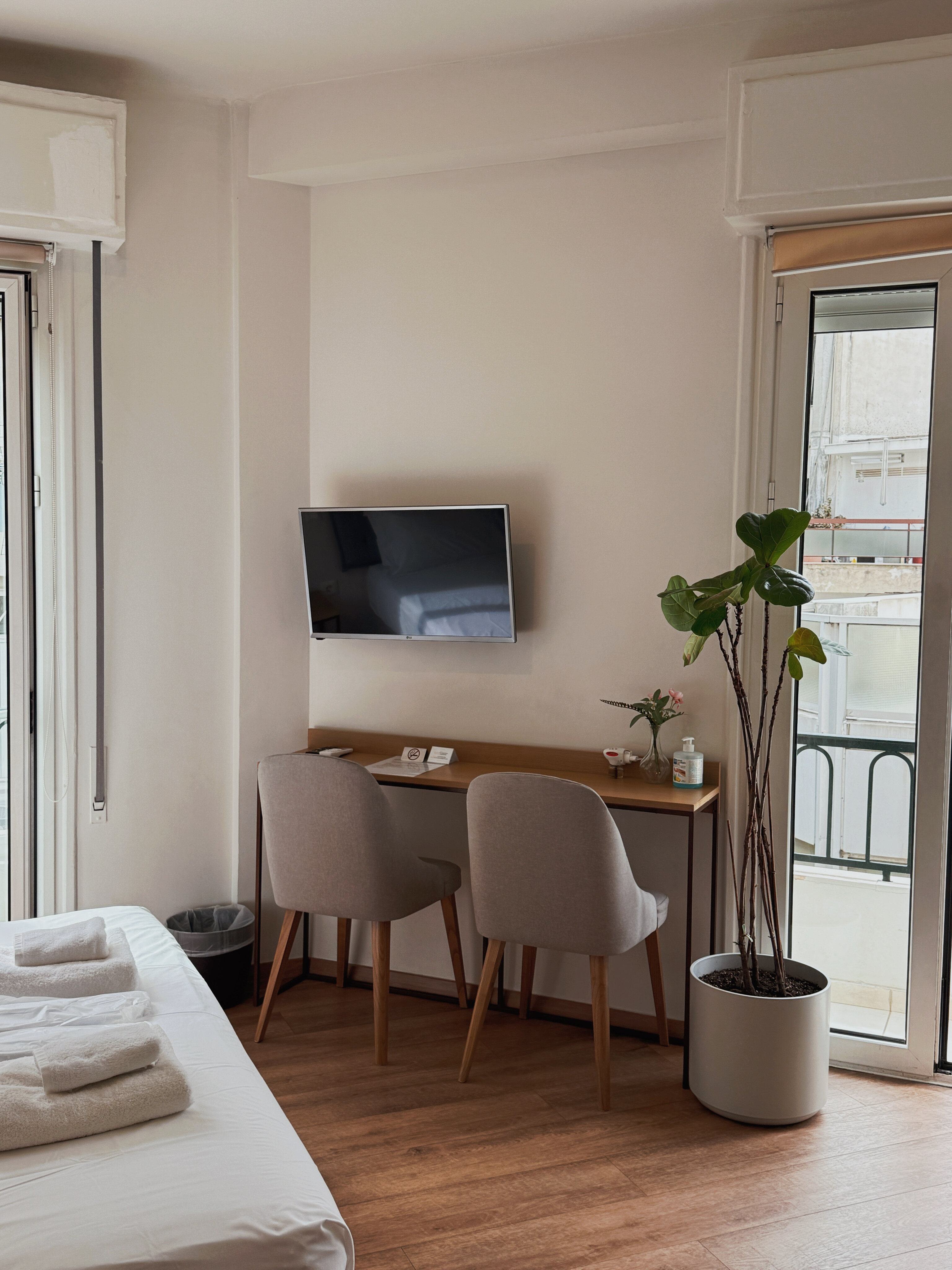 Deluxe Double Room or Two Single Beds with Balcony 5