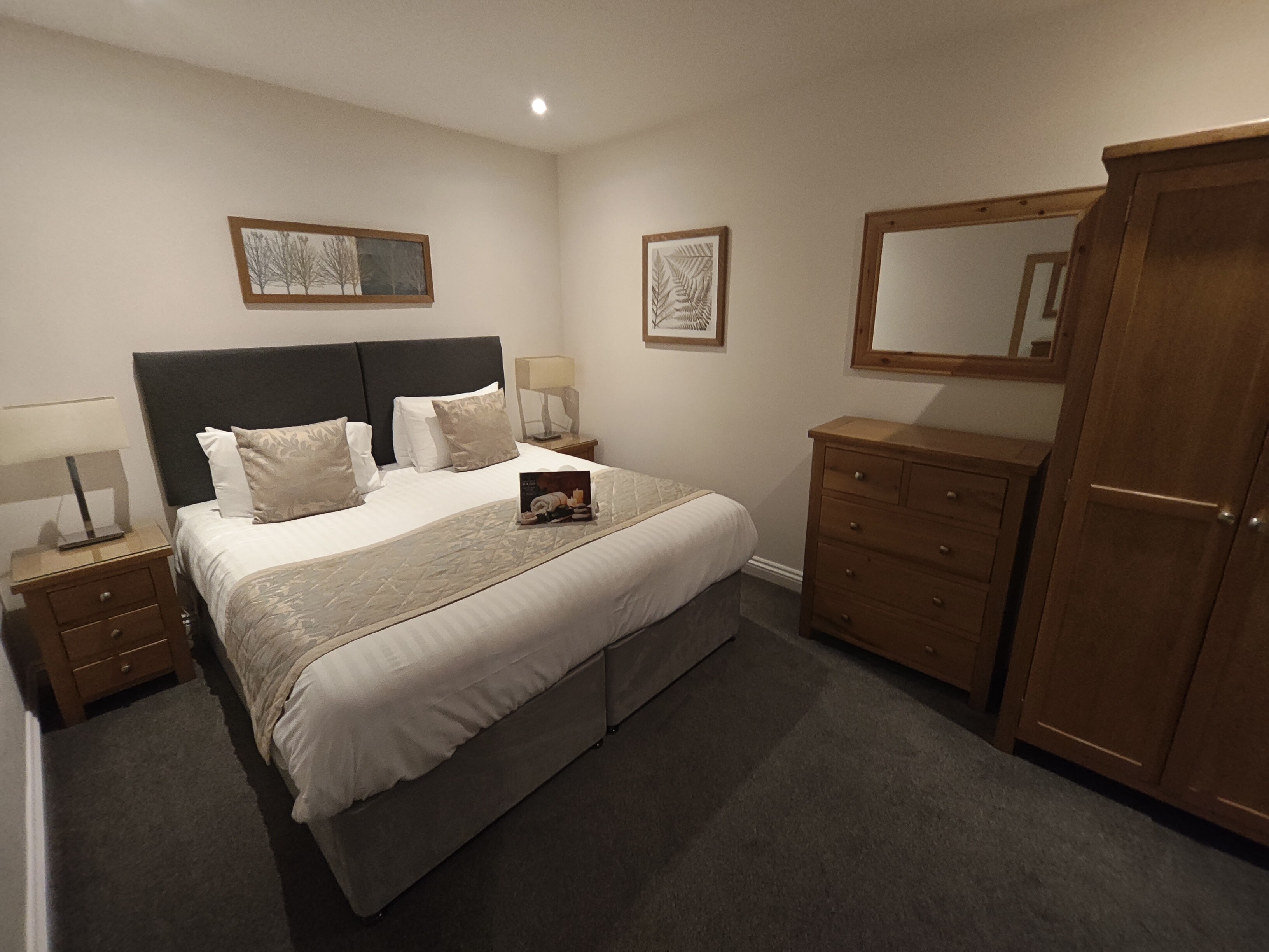 Two bedroom Lodge with Patio 3