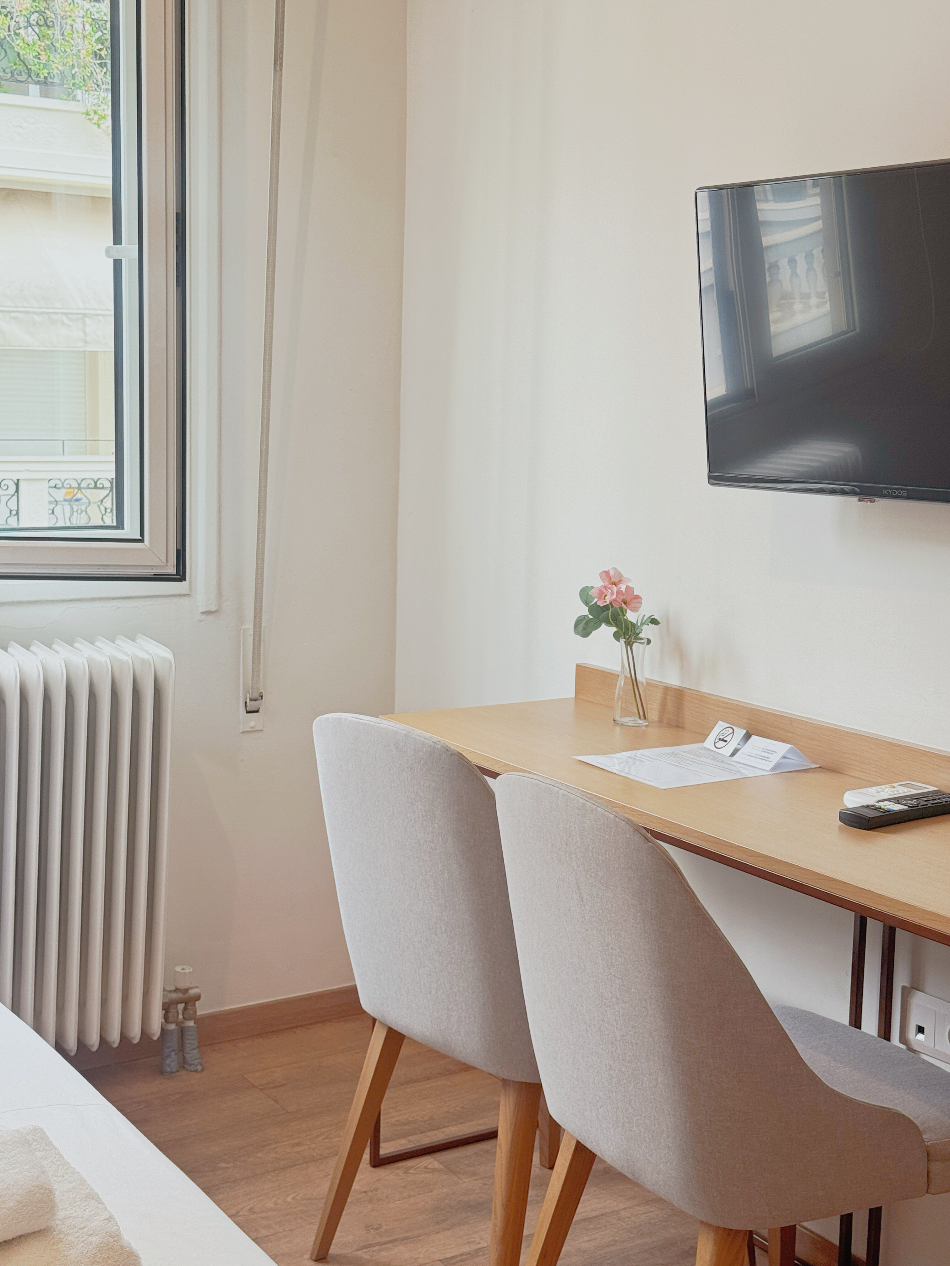 Deluxe Double Room or Twin Beds 4