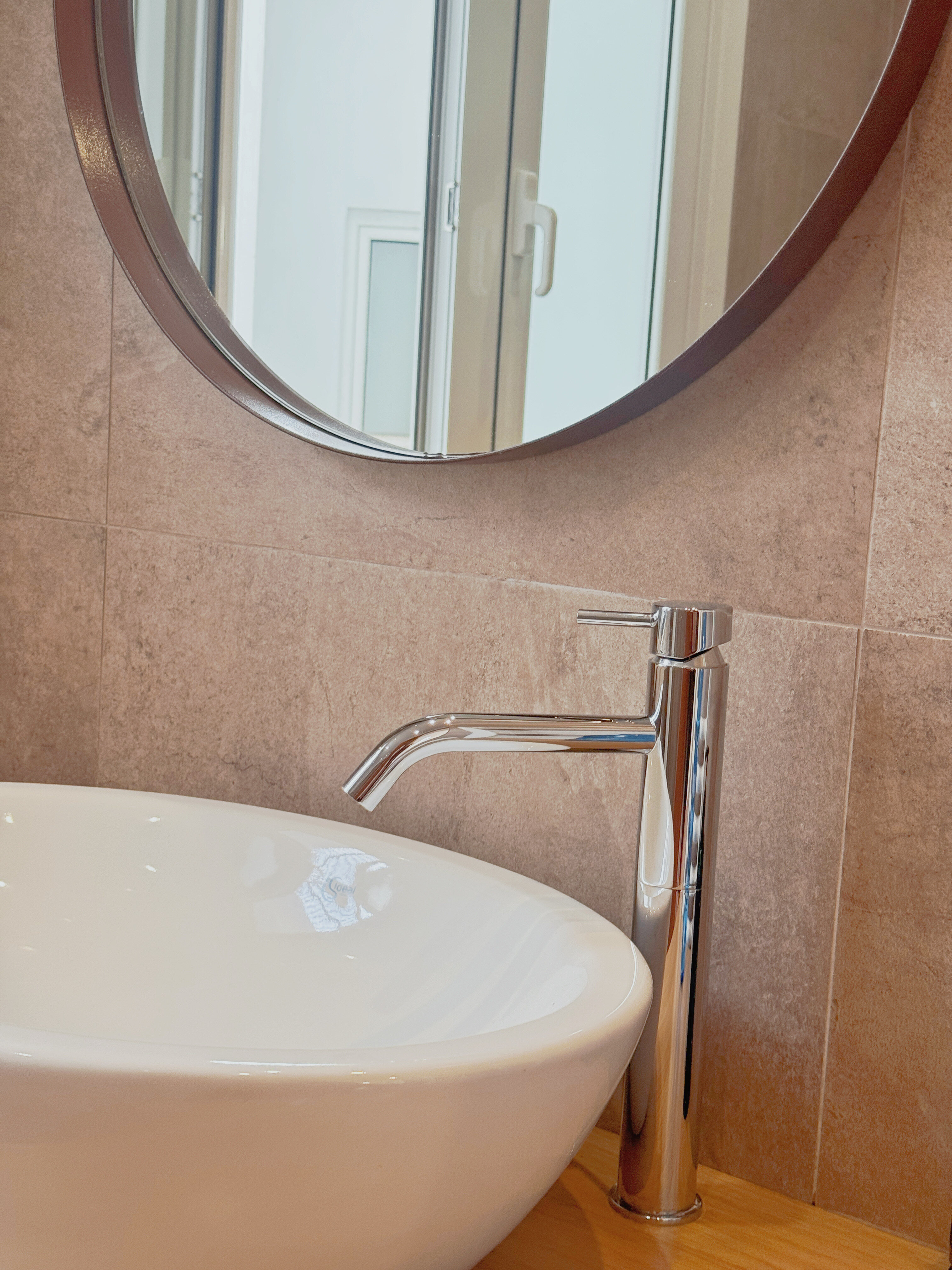 Deluxe Double Room or Twin Beds 10