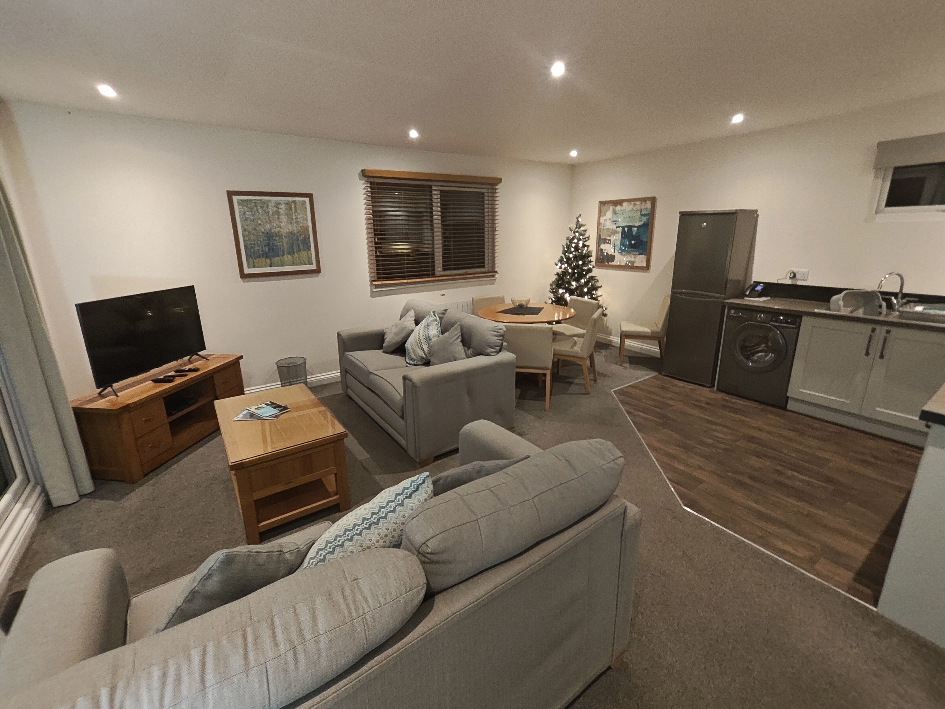 Two bedroom Lodge with Patio 0