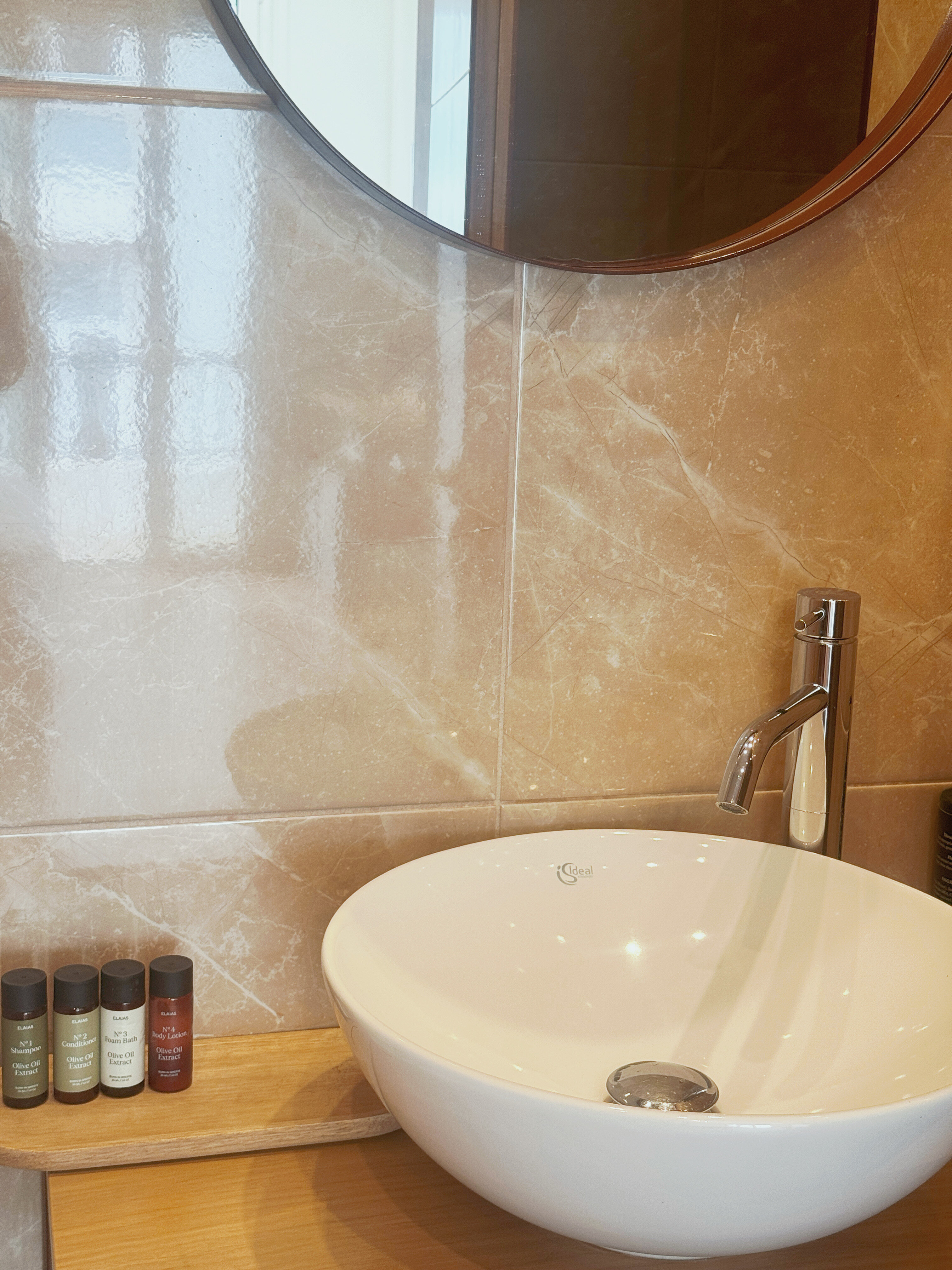 Deluxe Double Room or Two Single Beds with Balcony 10